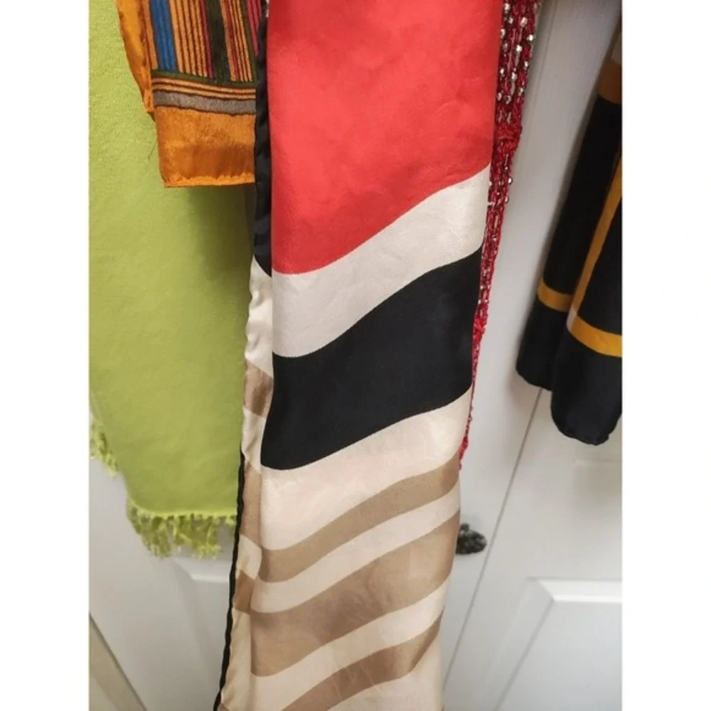 Multiple Multi Use‎ Various Brands Of Scarfs